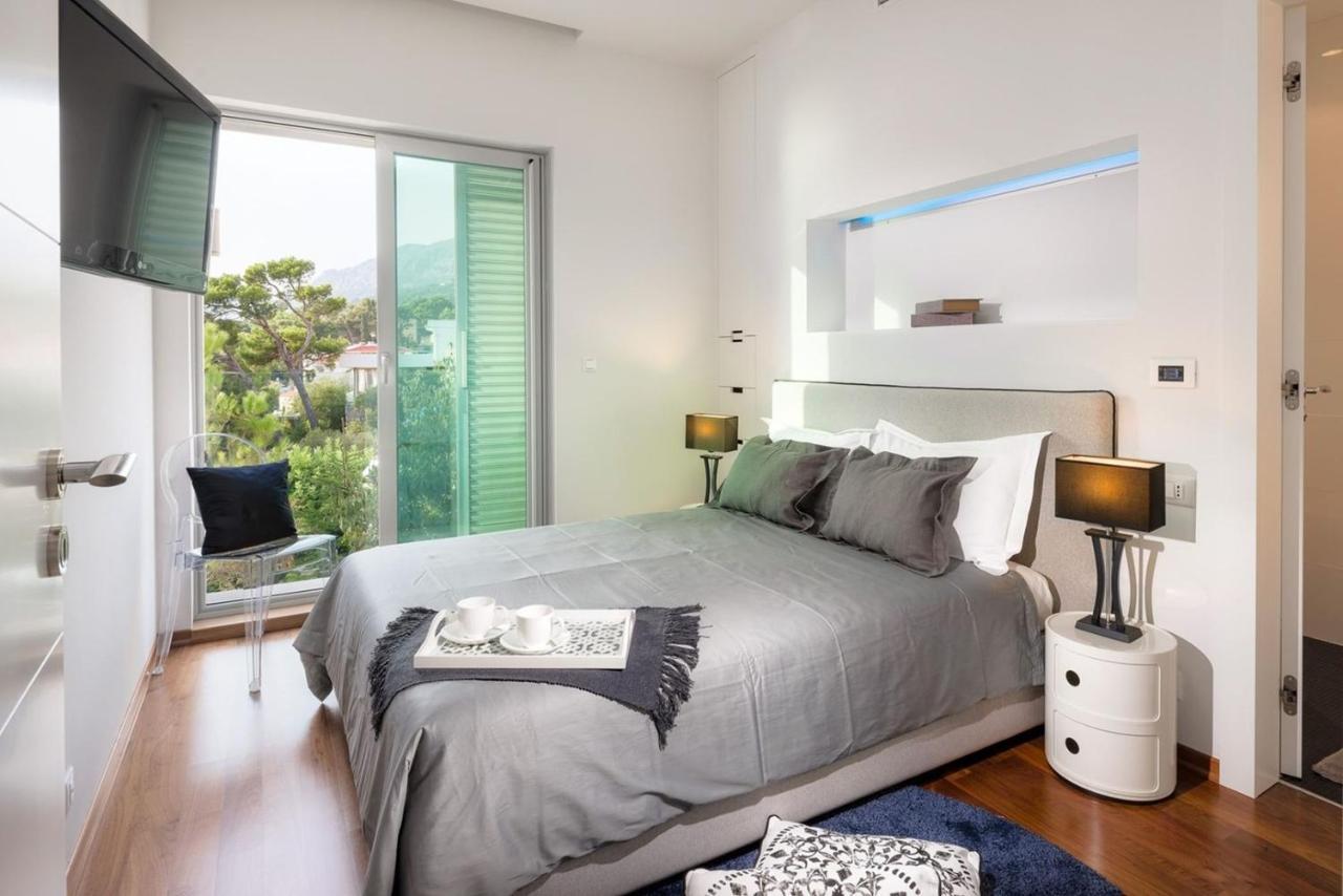 Luxury Seafront Villa Brela Pride With Private Heated Pool At The Beach In Brela - Baska Voda Exteriör bild