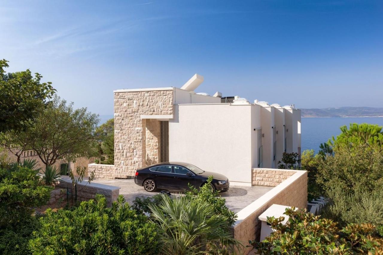 Luxury Seafront Villa Brela Pride With Private Heated Pool At The Beach In Brela - Baska Voda Exteriör bild