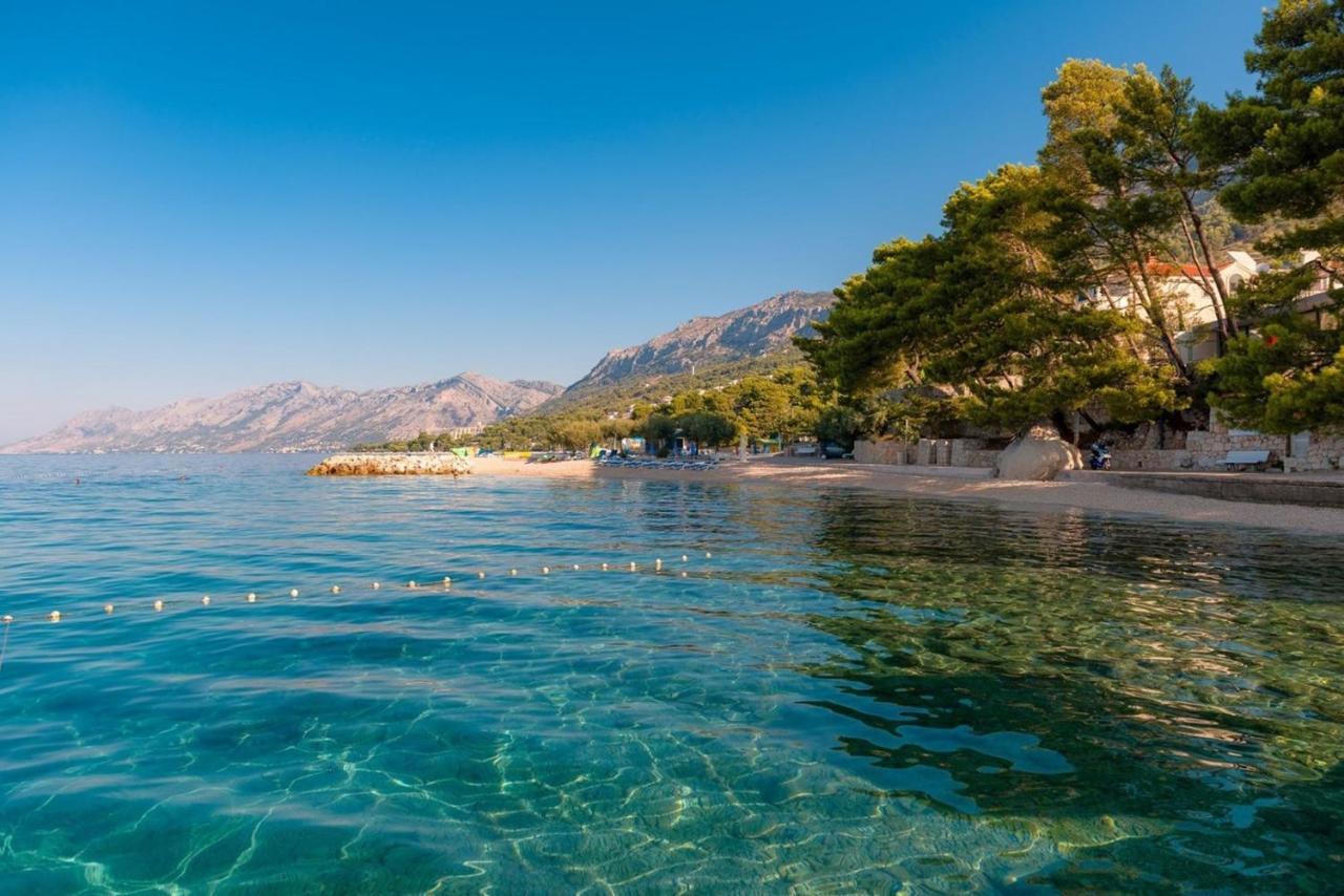 Luxury Seafront Villa Brela Pride With Private Heated Pool At The Beach In Brela - Baska Voda Exteriör bild